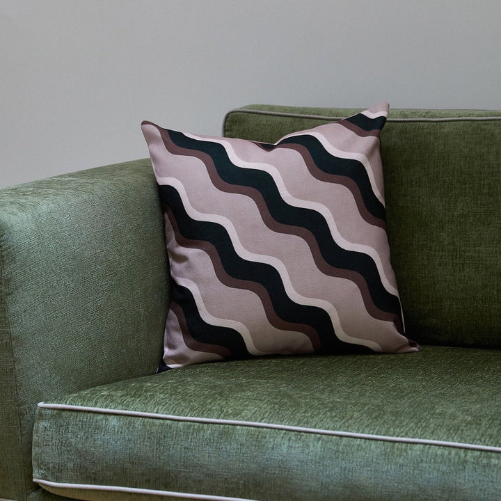 Mocha Scallop Cushion