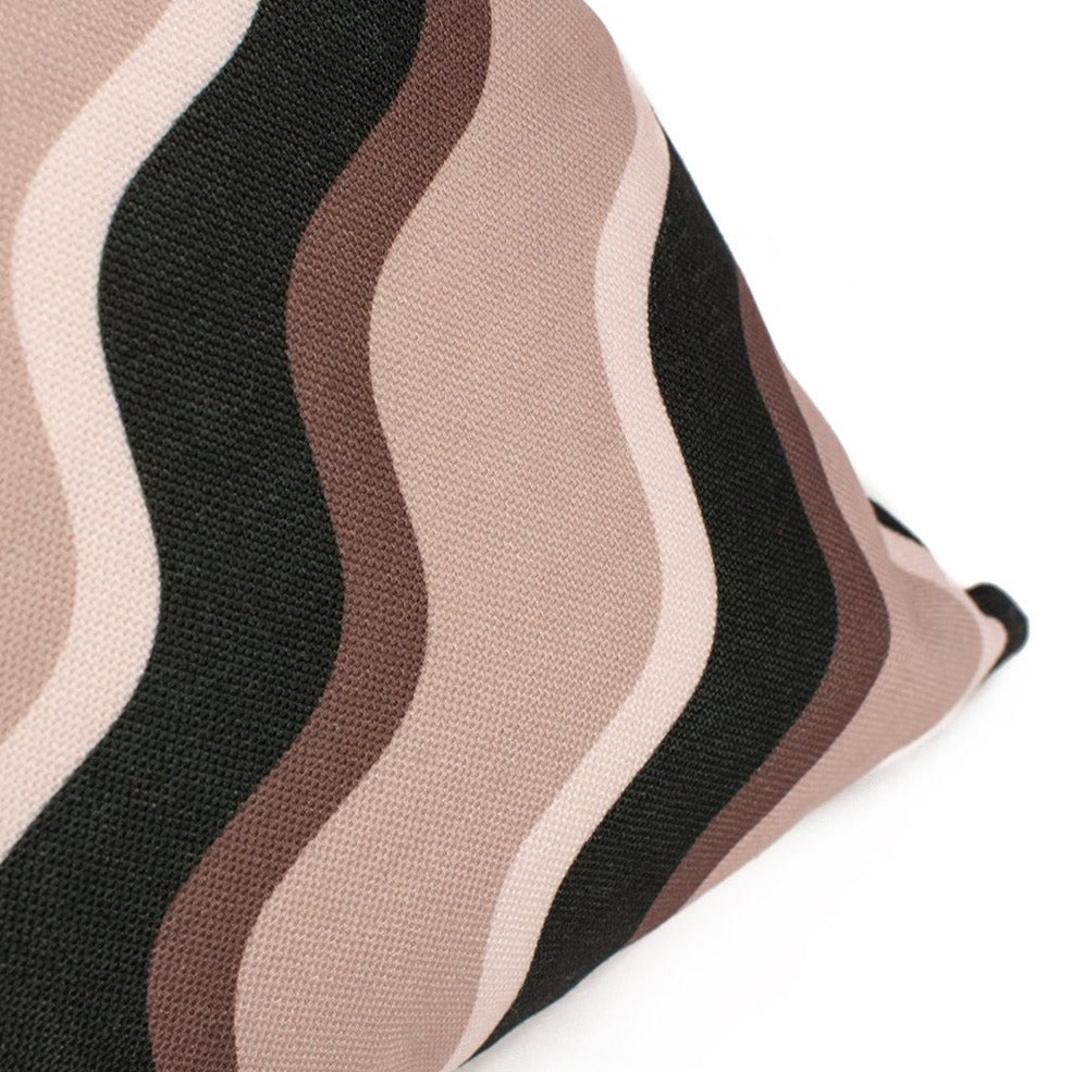 Mocha Scallop Cushion